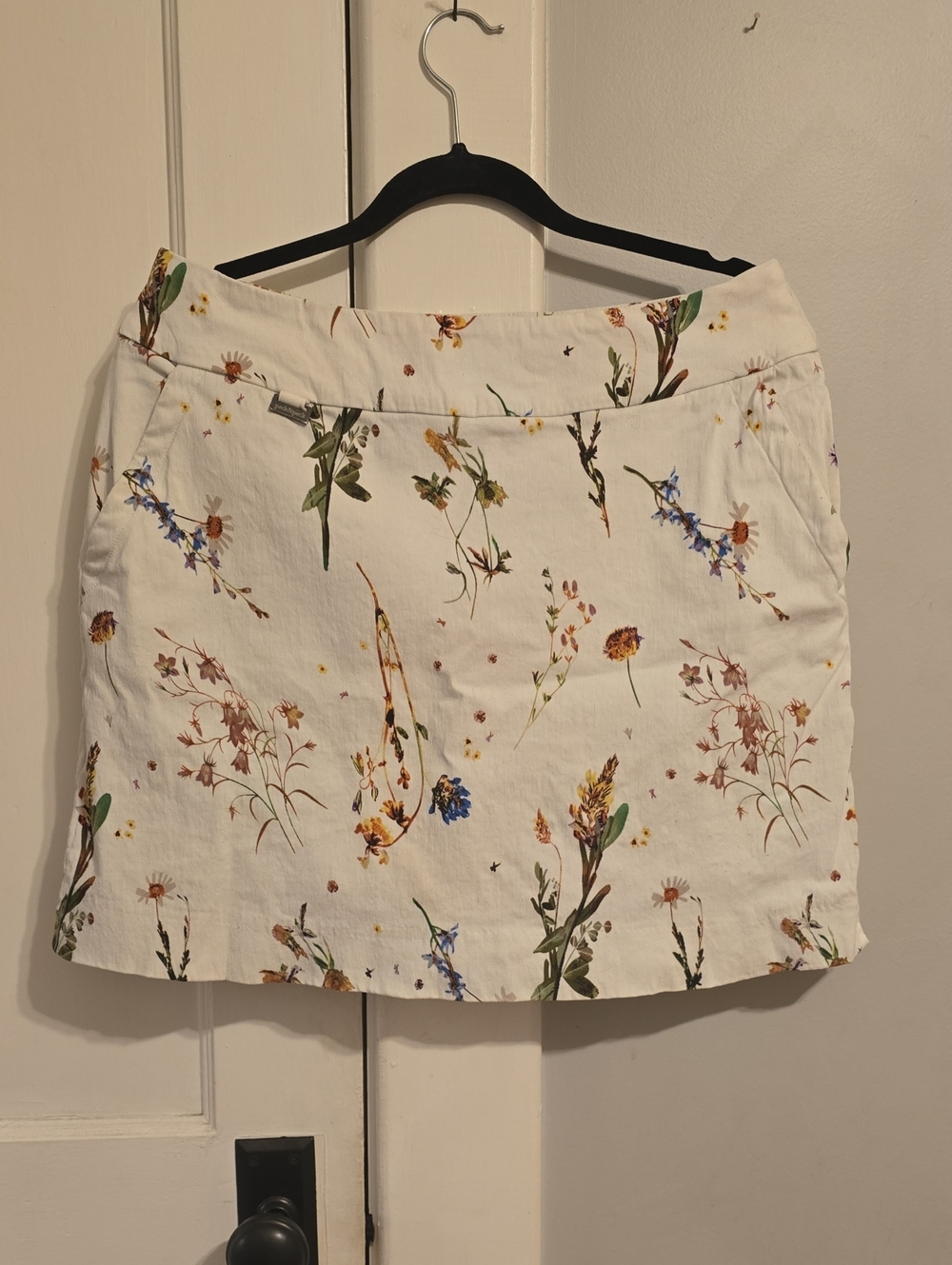 Peck & Peck Skort With flower Print.